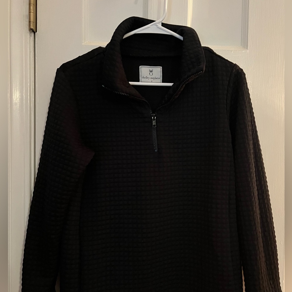 Black Dudley Stephens pocomo waffle sweatshirt.